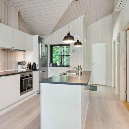 Large With Hot Tub By Lyng Dom wakacyjny *