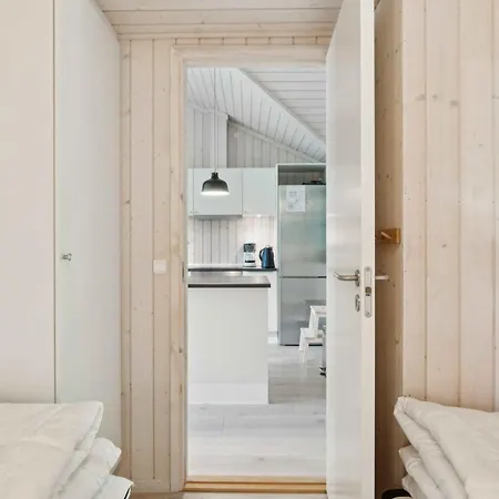 Large With Hot Tub By Lyng * Vig