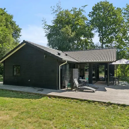 Large With Hot Tub By Lyng Dom wakacyjny