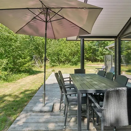 Semesterbostad Large With Hot Tub By Lyng *